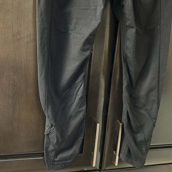 Lululemon 7/8 tights with zipper pockets - Picture 5 of 10